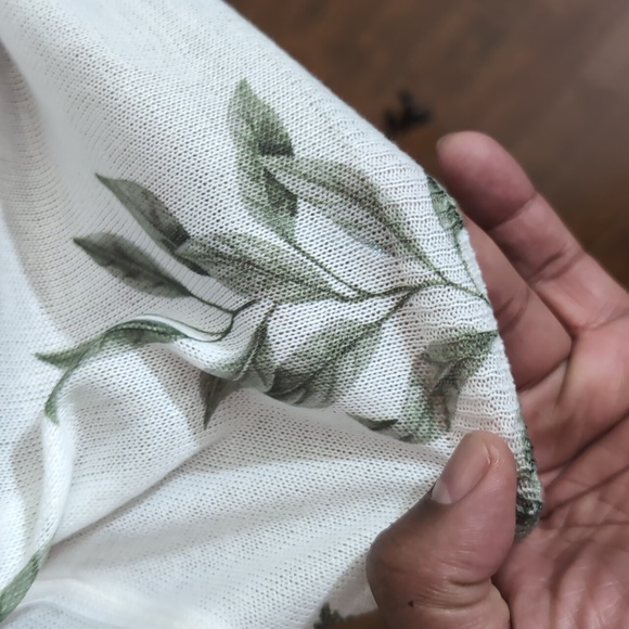 Skovhuus White V-Neck Sweater With Multicolored Floral Design - Picture 5 of 9